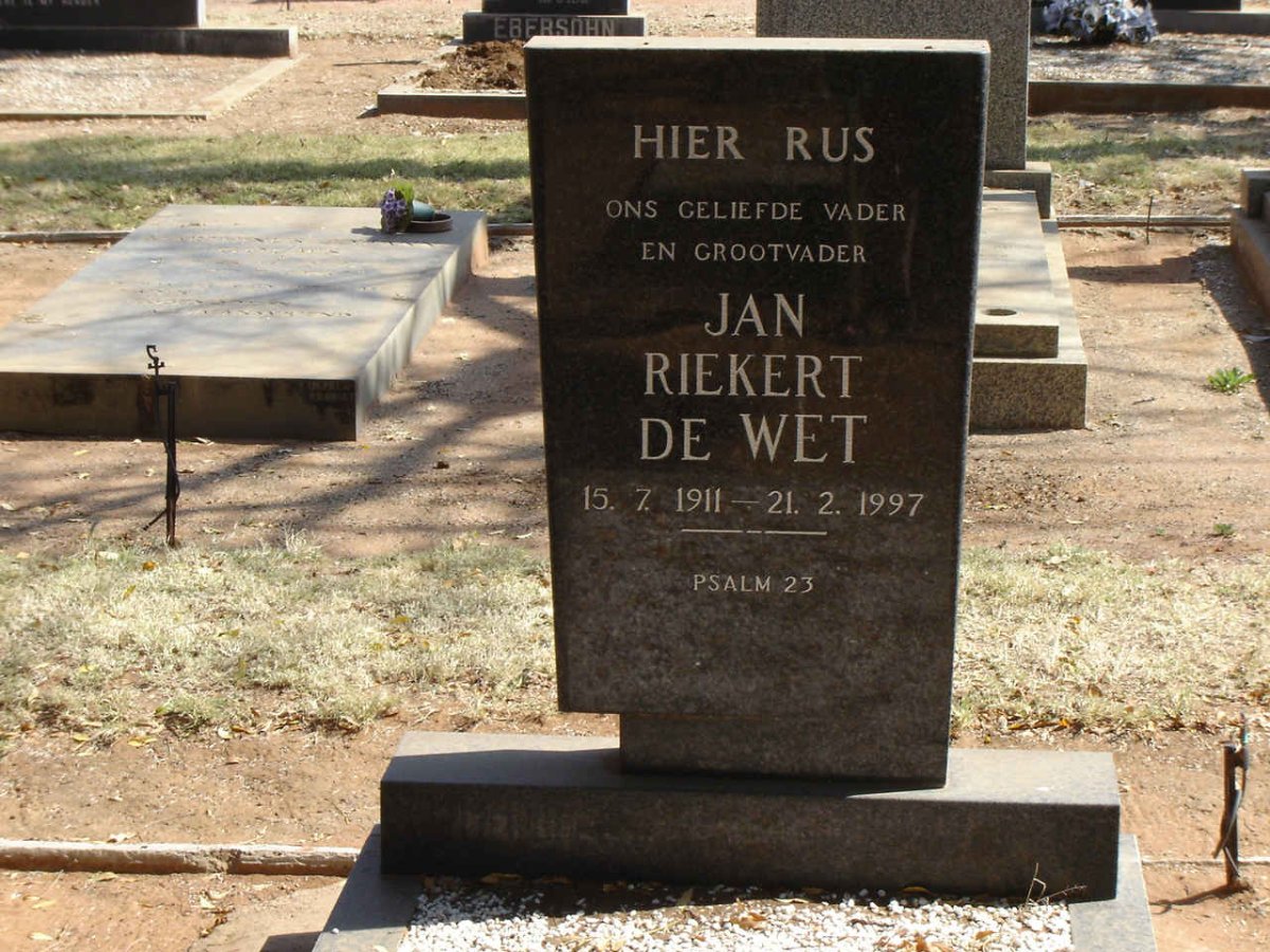 WET Jan Riekert, de 1911-1997