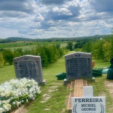 North West, BRITS district, Beestkraal 199, farm cemetery_4