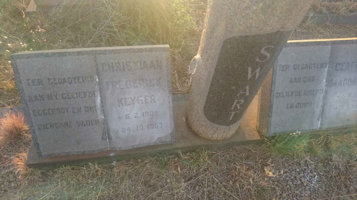 SWART Christiaan Frederick Keyser 1905-1967 &amp; Gertruida Magdalena 1904-1996