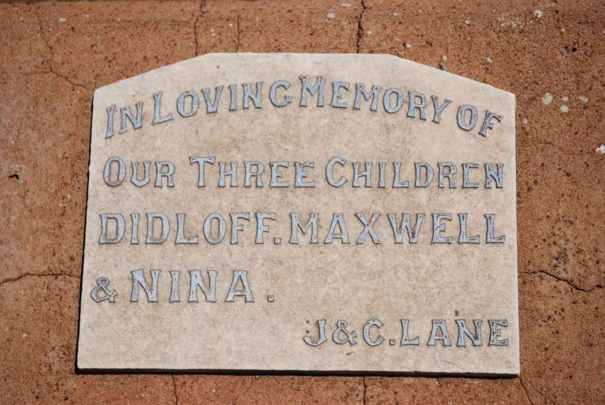 LANE Didloff :: LANE Maxwell :: LANE Nina
