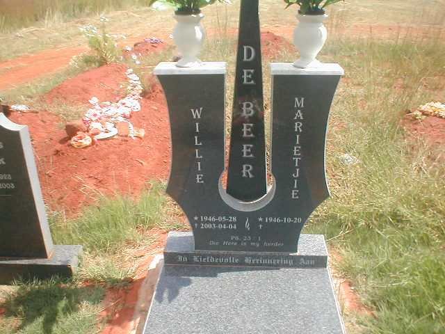BEER Willie, de 1946 - 2003 &amp; Marietjie 1946 -