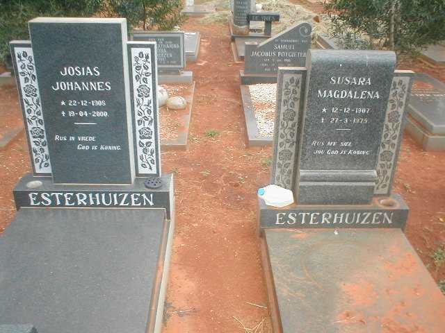 ESTERHUIZEN Josias Johannes 1908-2000 &amp; Susara Magdalena 1907-1975