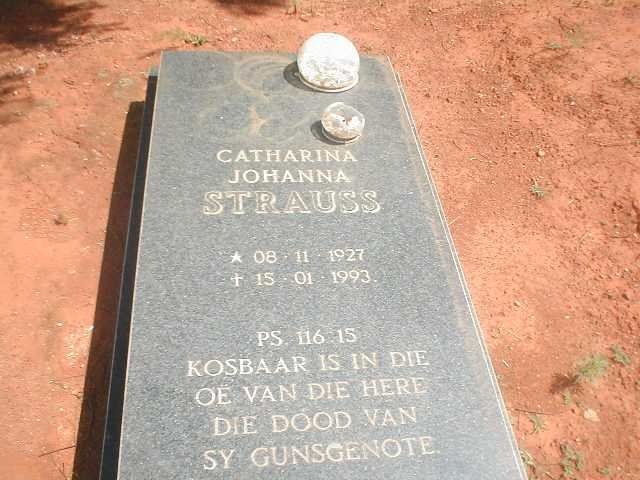 STRAUSS Catharina Johanna 1927-1993