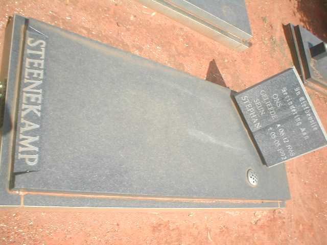 STEENEKAMP Stephan 1968-1992