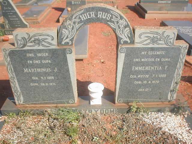 STRYDOM Marthinus J. 1908-1971 &amp; Emmerentia F. KOTZE 1909-1970