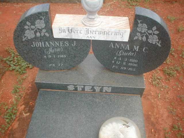 STEYN Johannes J. 1918- &amp; Anna M. C. 1910-1996
