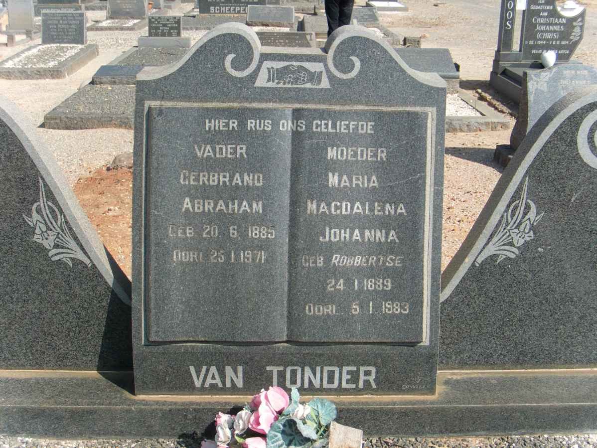 TONDER Gerbrand Abraham, van 1885-1971 &amp; Maria Magdalena ROBBERTSE 1889-1983