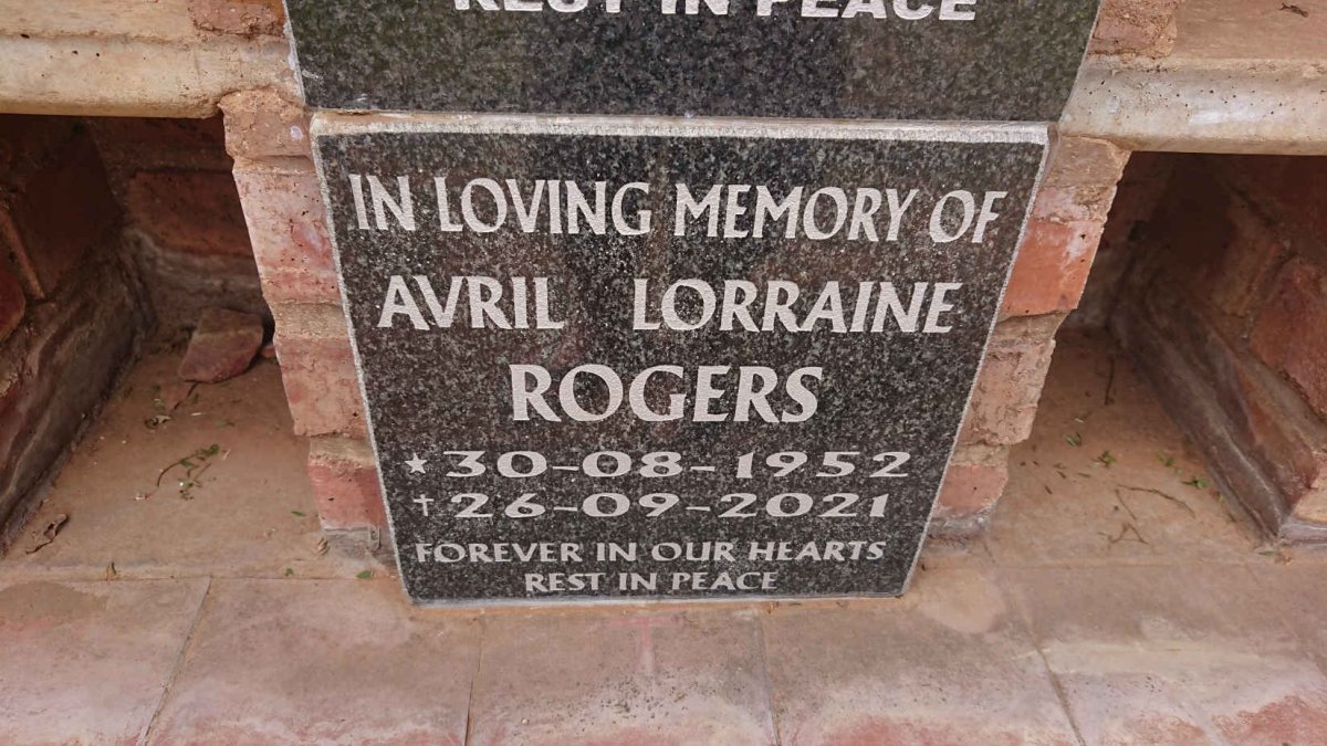 ROGERS Avril Lorraine 1952-2021