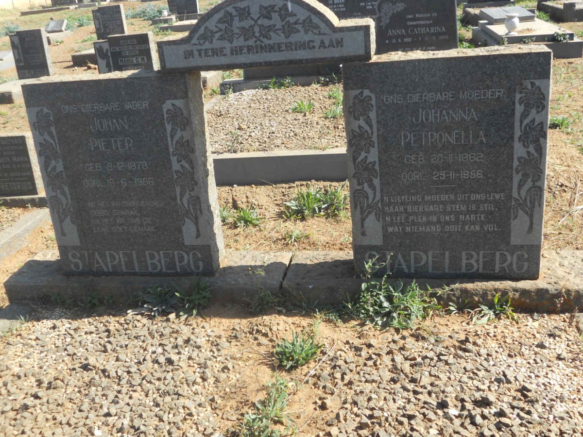 STAPELBERG Johan Pieter 1878-1956 &amp; Johanna Petronella 1882-1956