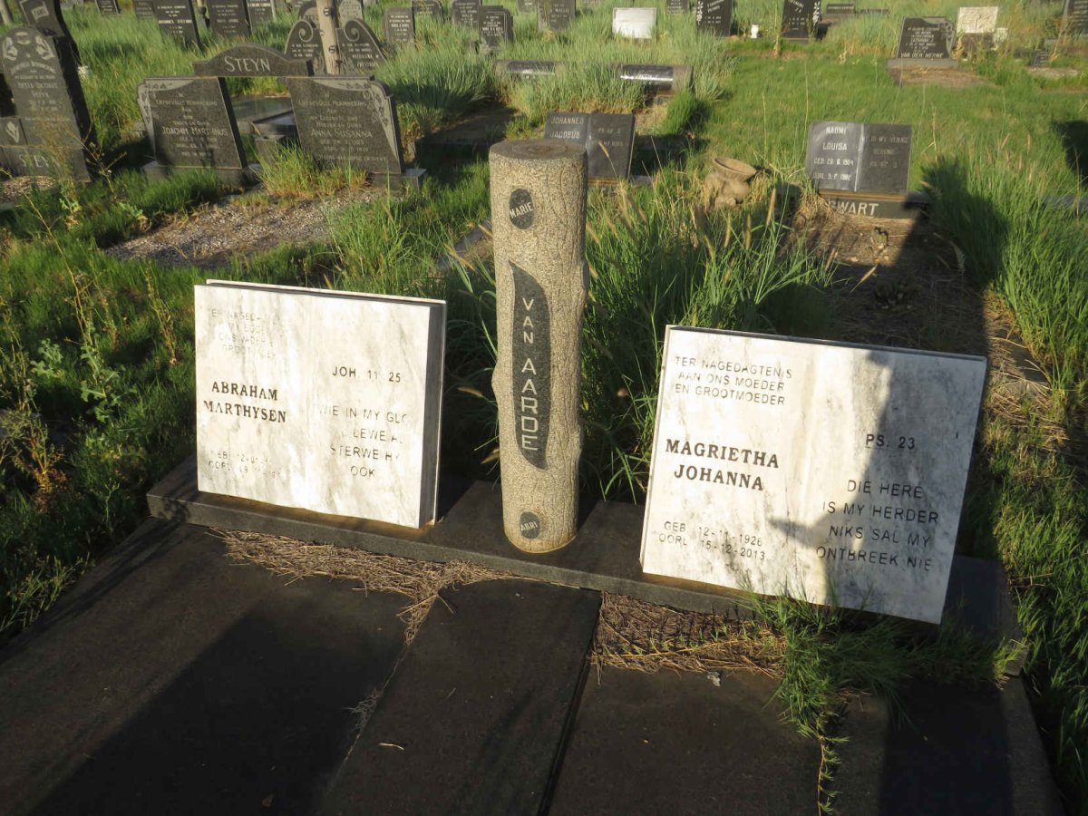 AARDE Abraham Marthysen, van 1918-1978 & Magrietha Johanna 1926-2013_1