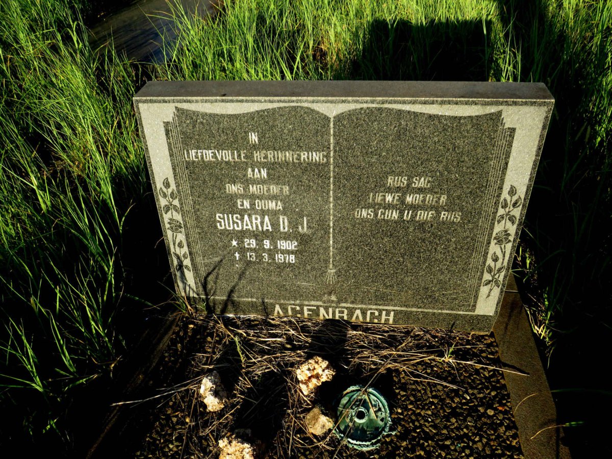 AGENBACH Susara D.J. 1902-1978