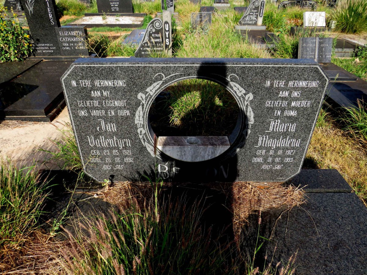 BENSON Jan Vallentyen 1921-1992 & Maria Magdalena 1927-1993