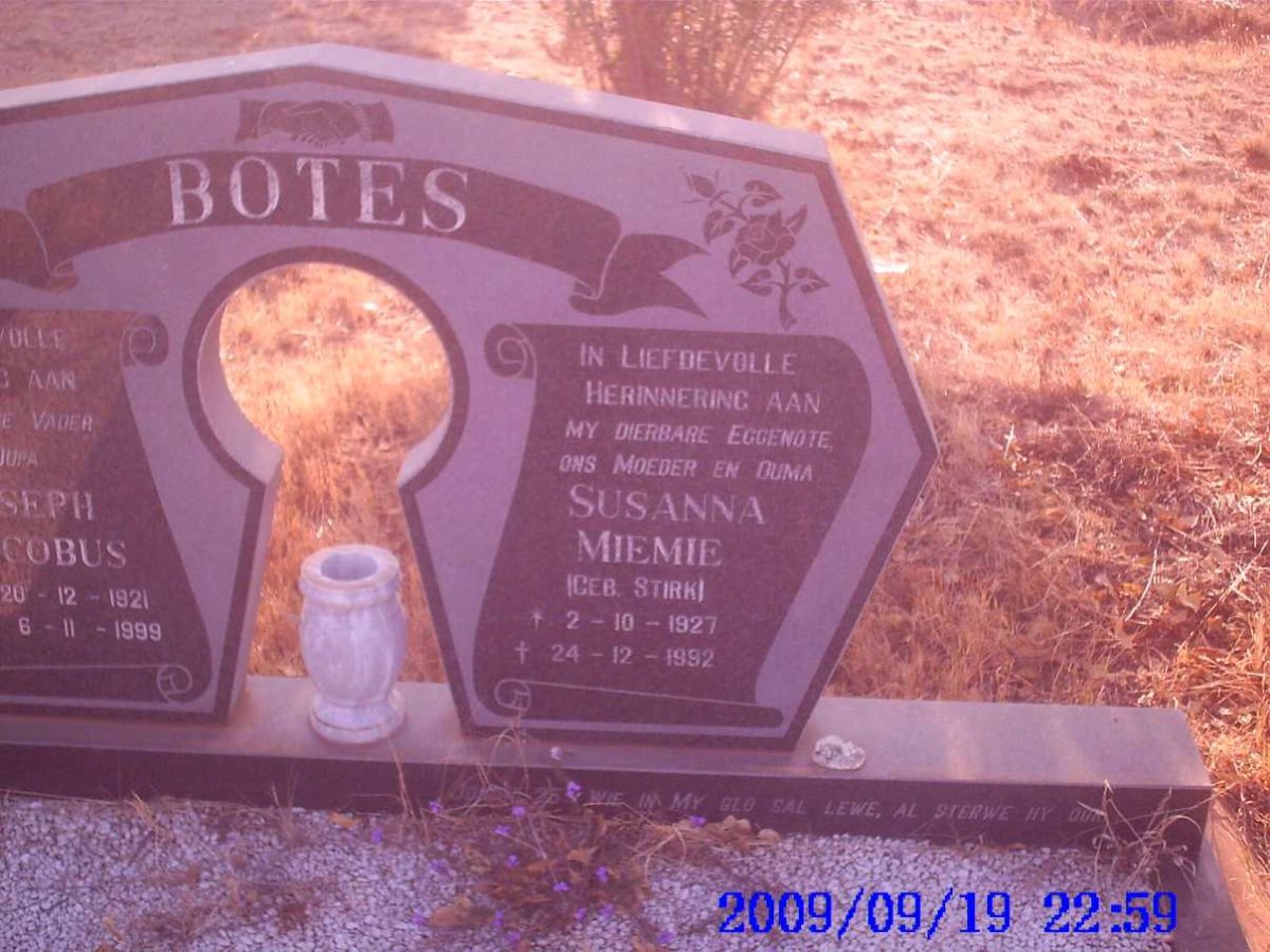 BOTES Joseph Jacobus 1921-1999 & Susanna Miemie STIRK 1927-1992 _2