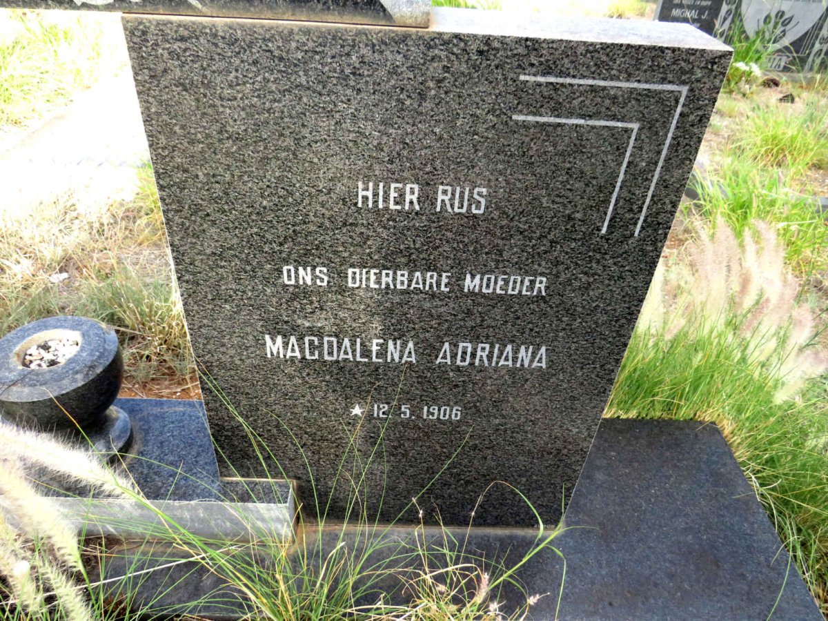 COLLER Johannes Hendrik, van 1895-1972 & Magdalena Adriana 1906-_3