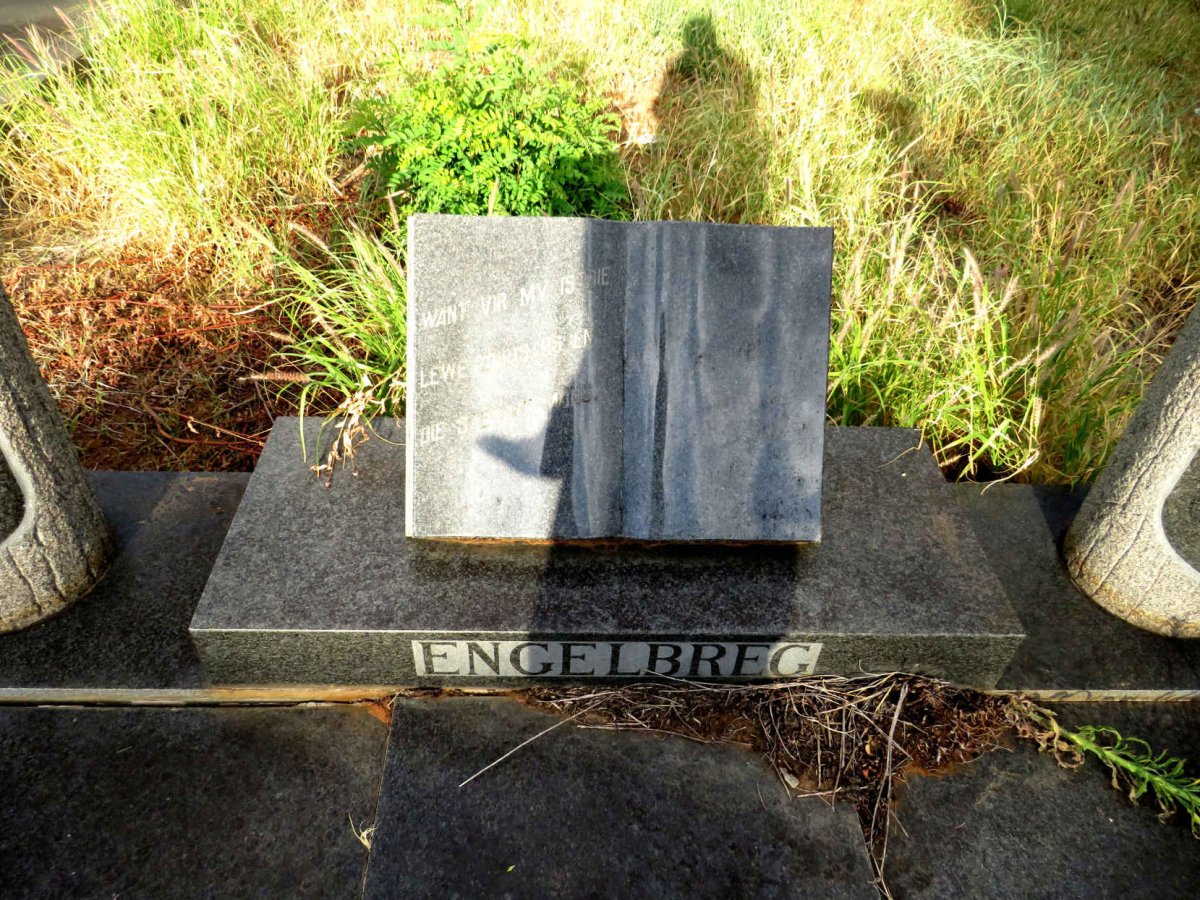 ENGELBREG Adriaan S. 1908-1987 & Maria S. HOLTZHAUSEN 1911-1973_1