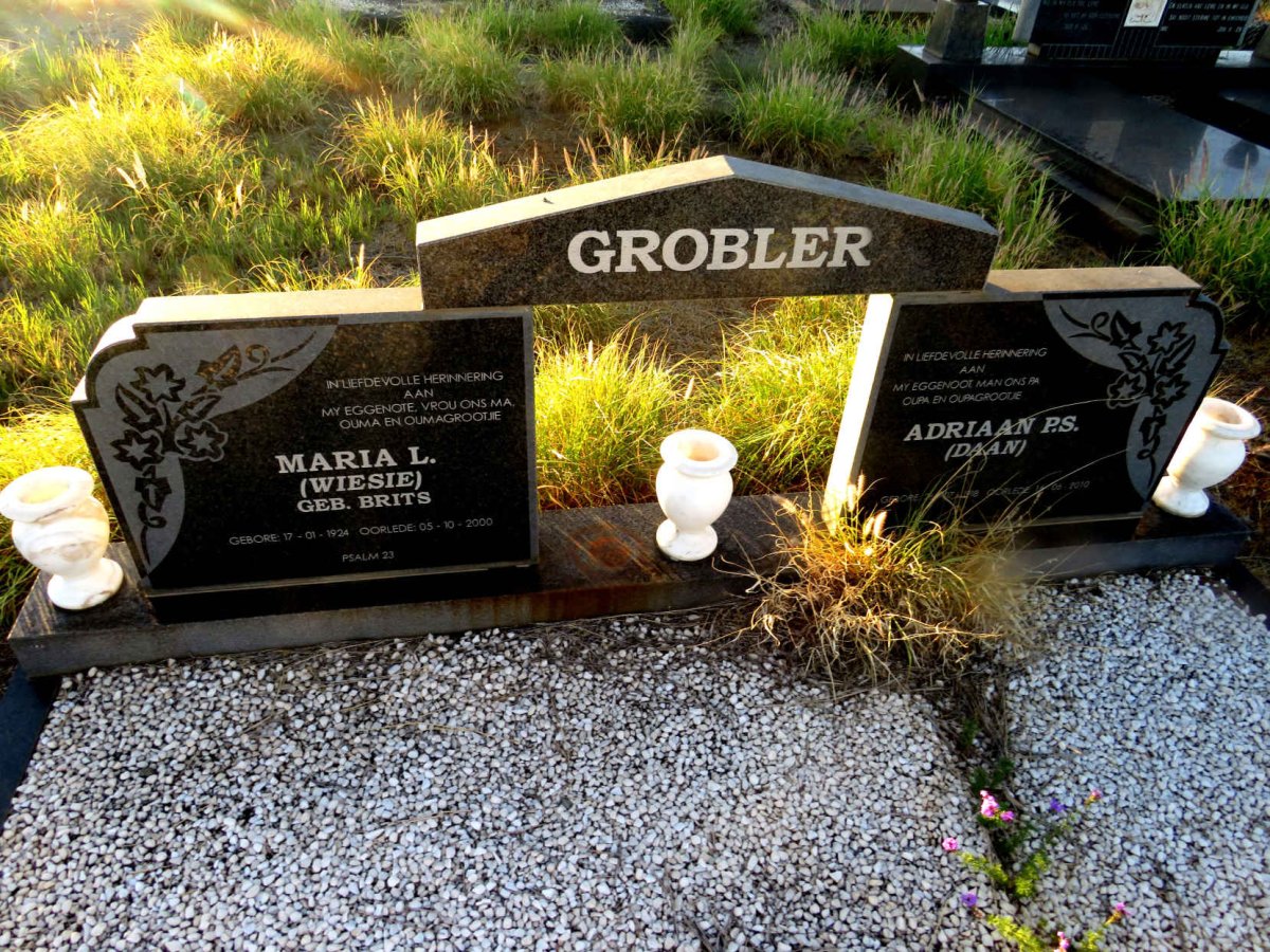 GROBLER Adriaan P.S. 1918-2010 & Maria L. BRITS 1924-2000_1