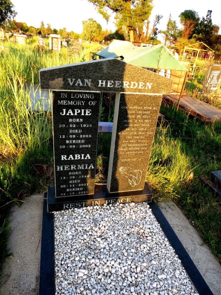 HEERDEN Japie, van 1926-2005 & Rabia Hermia 1940-2021