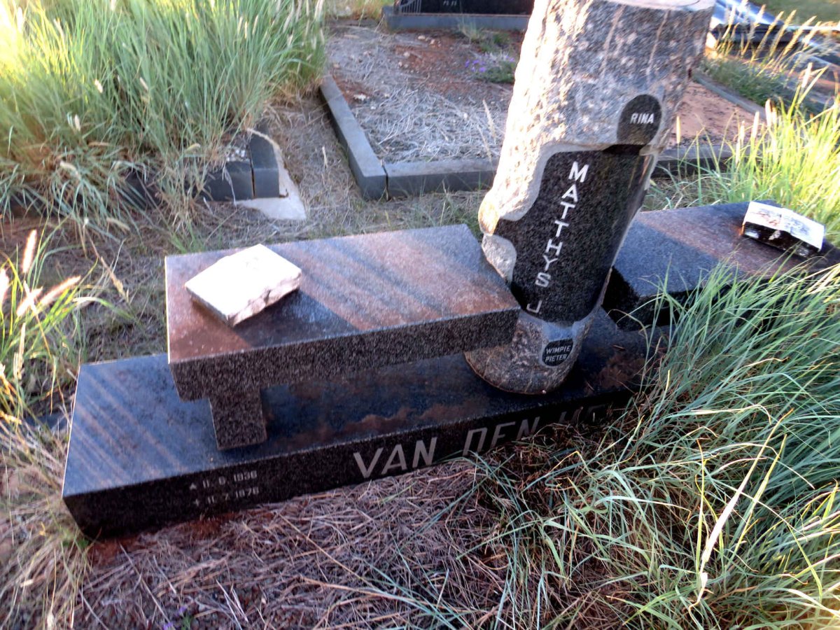 HEEVER Matthys J., van den 1936-1976 :: HEEVER Johan, van den 1960-1980_1