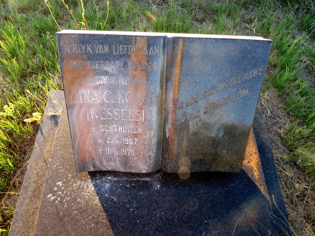 KOTZEE Dina C. voorheen WESSELS nee OOSTHUIZEN 1907-1970