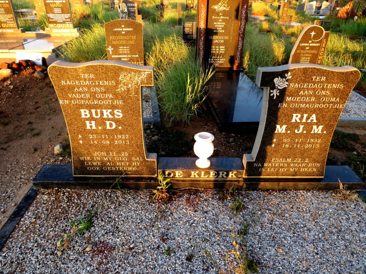 KLERK H.D., de 1927-2013 & M.J.M. 1932-2013