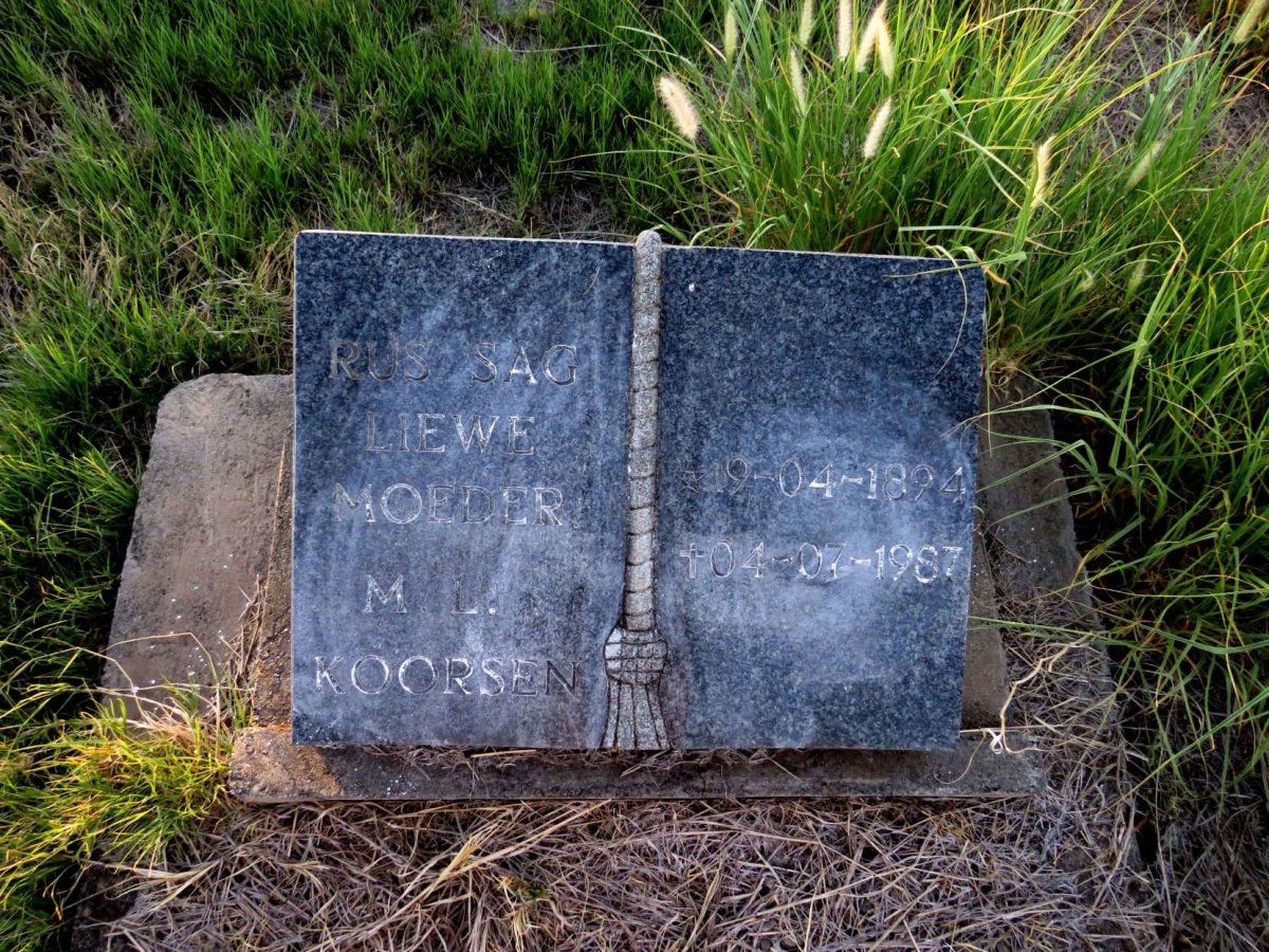 KOORSEN M.L. 1894-1987