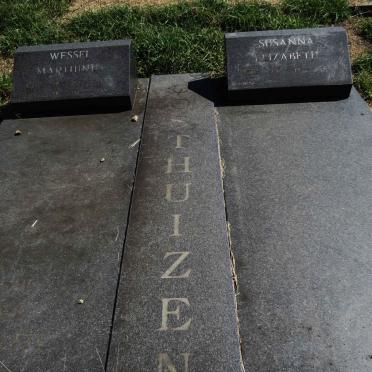 OOSTHUIZEN Wessel Marthinus 1942-1999 & Susanna Elizabeth 1944- _1