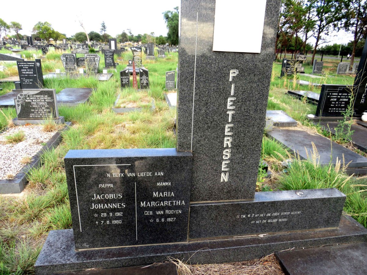 PIETERSEN Jacobus Johannes 1912-1980 & Maria Margaretha VAN ROOYEN 1927- 