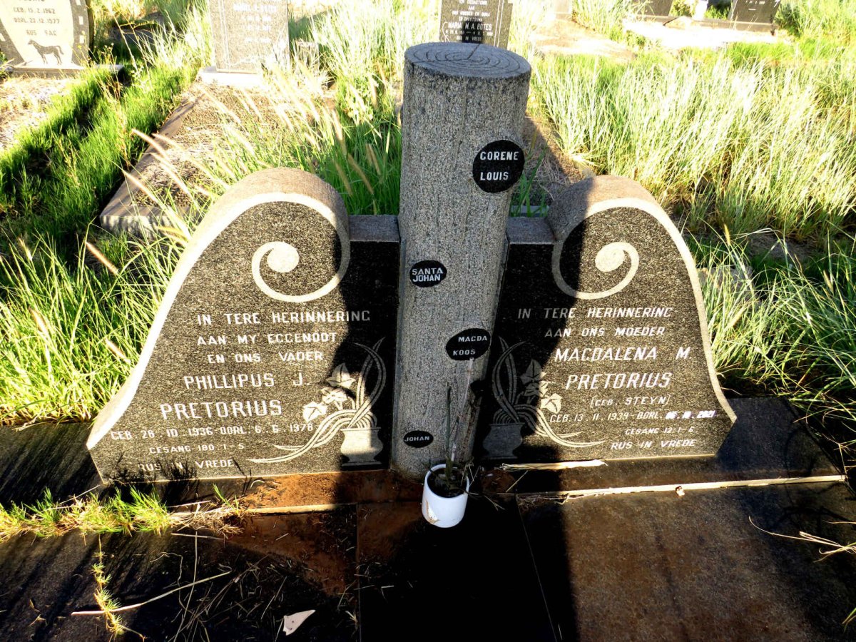 PRETORIUS Phillipus J. 1936-1978 & Magdalena M. STEYN 1939-2021_1