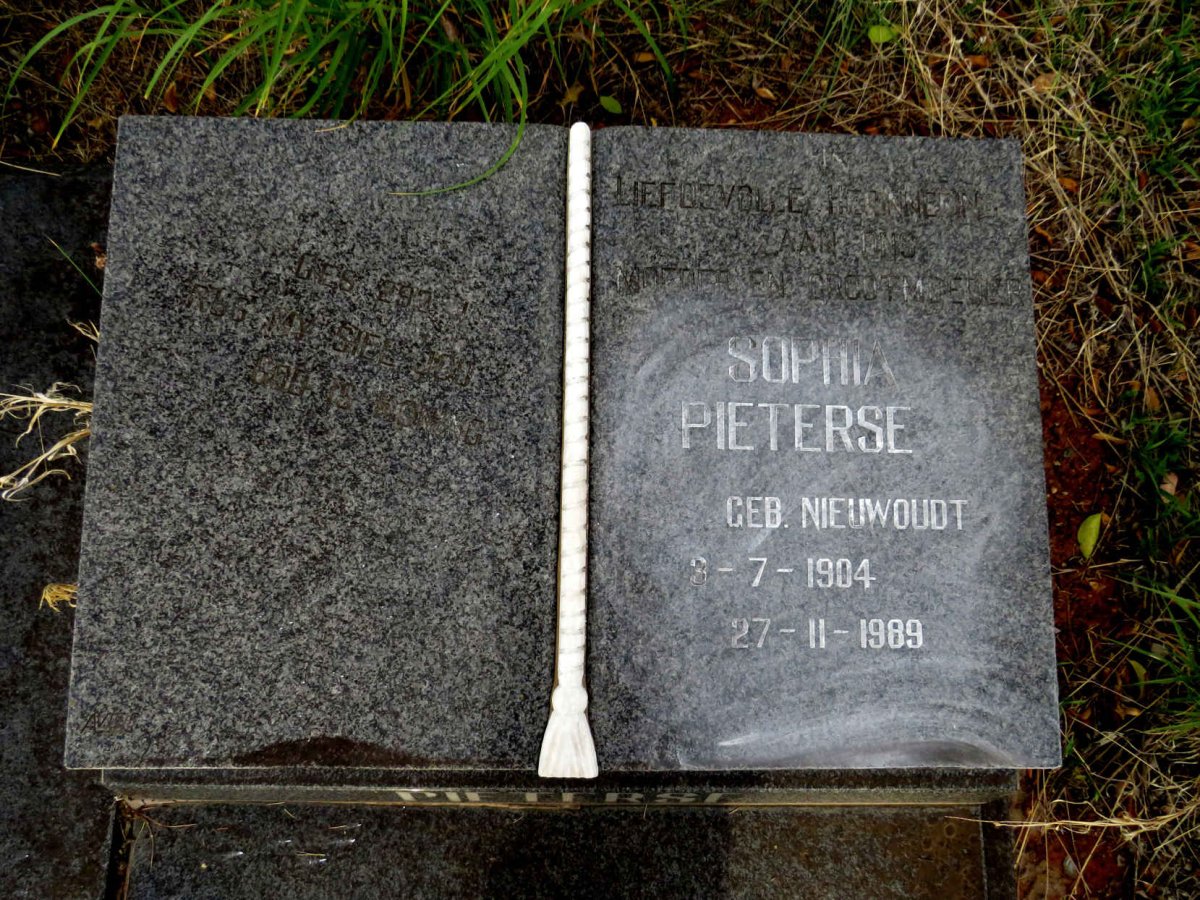 PIETERSE Sophia nee NIEUWOUDT 1904-1989