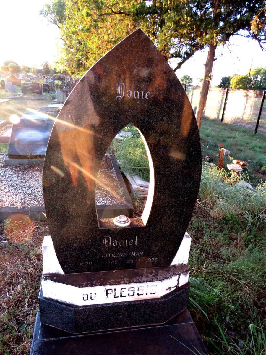 PLESSIS Daniel, du 1945-1976_1