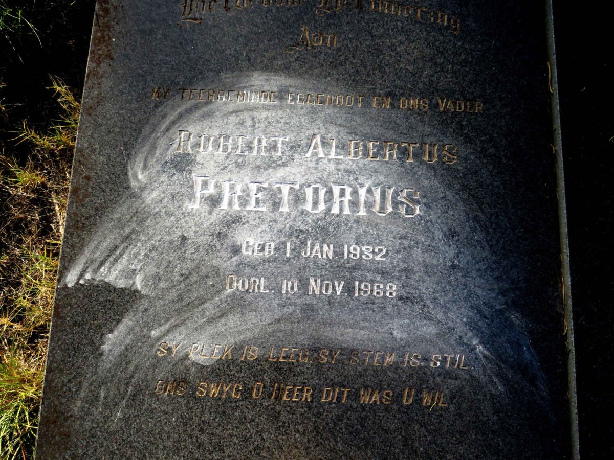 PRETORIUS Robert Albertus 1932-1968 & L.M.C.S. voorheen DU PLESSIS nee COMBRINCK 1937-2002_2
