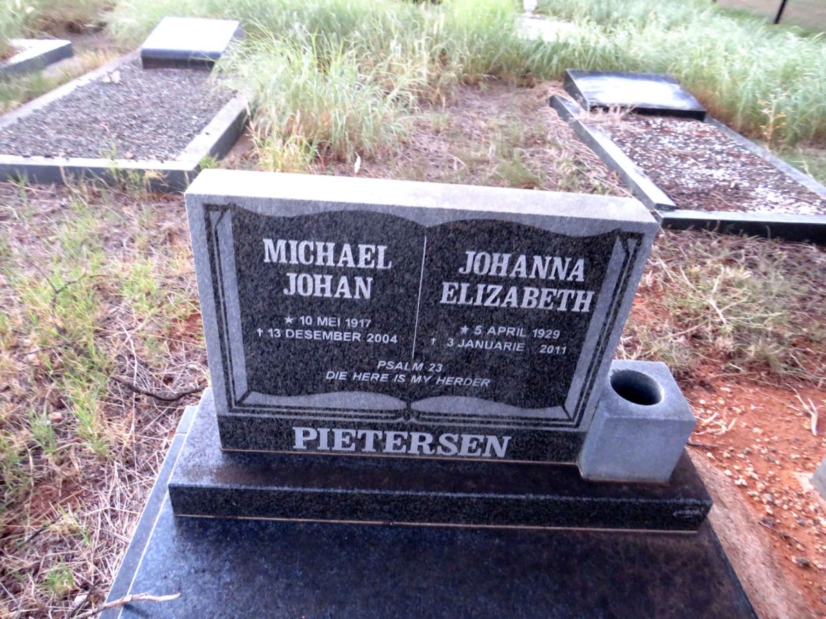 PIETERSEN Michael Johan 1917-2004 & Johanna Elizabeth 1929-2011