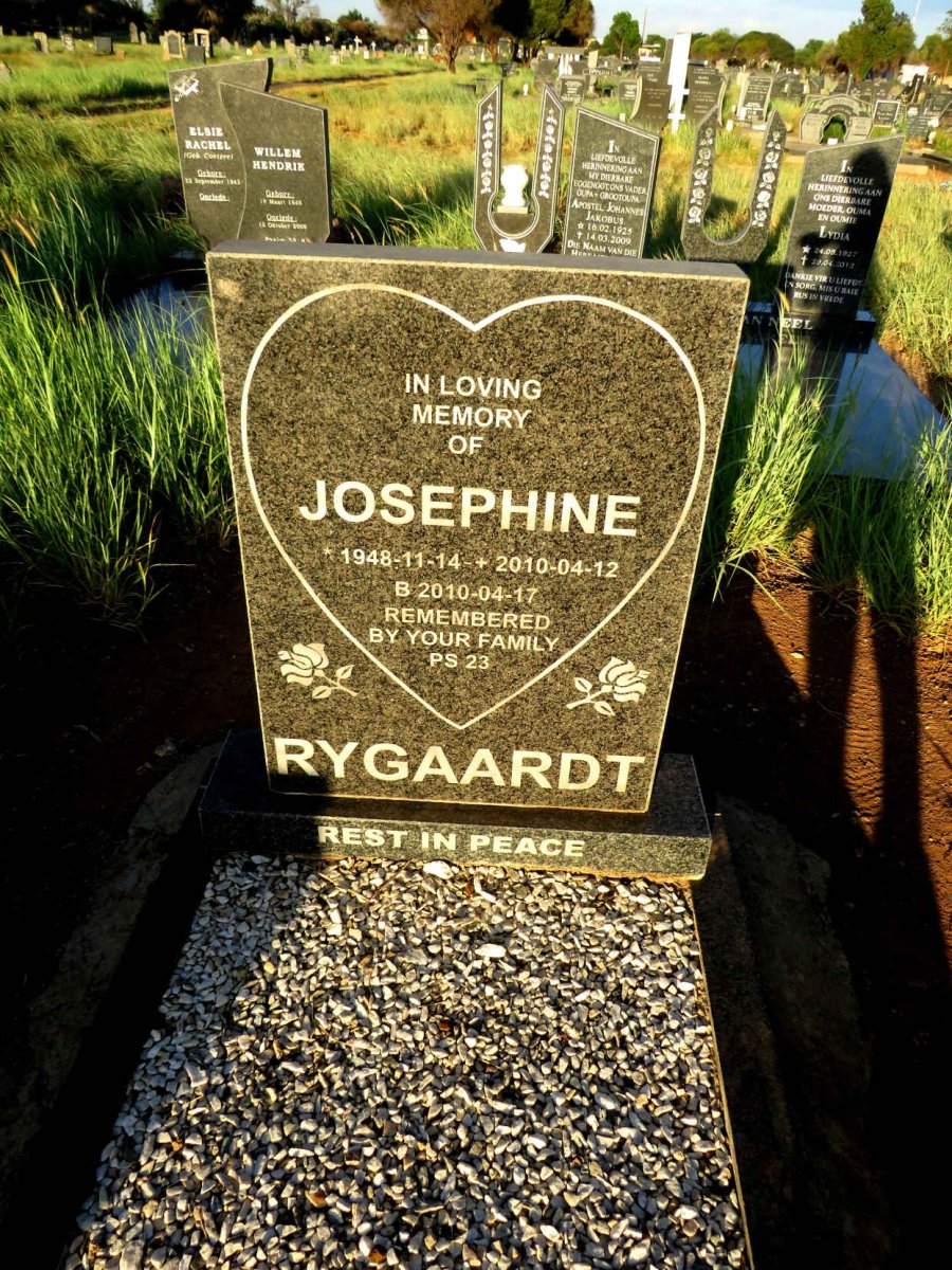 RYGAARDT Josephine 1948-2010