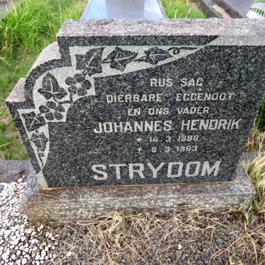 STRYDOM Johannes Hendrik 1898-1963 & Christina Elizabeth HOLTZHAUZEN 1901-1971_1