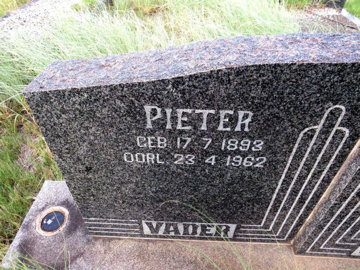 SCHOLTZ Pieter 1893-1962 & Petronella 1898-1988_2