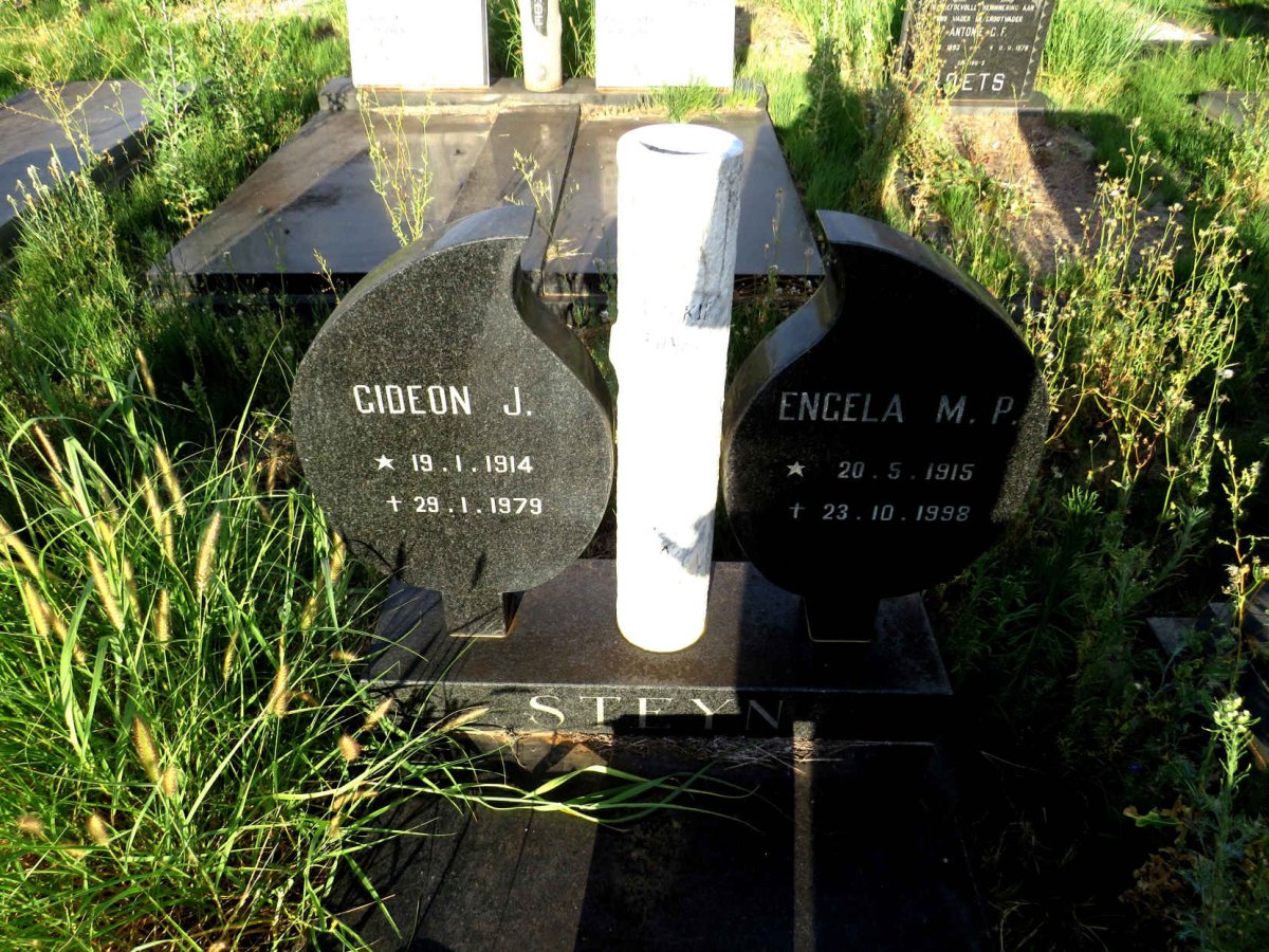STEYN Gideon J. 1914-1979 & Engela M.P. 1915-1998