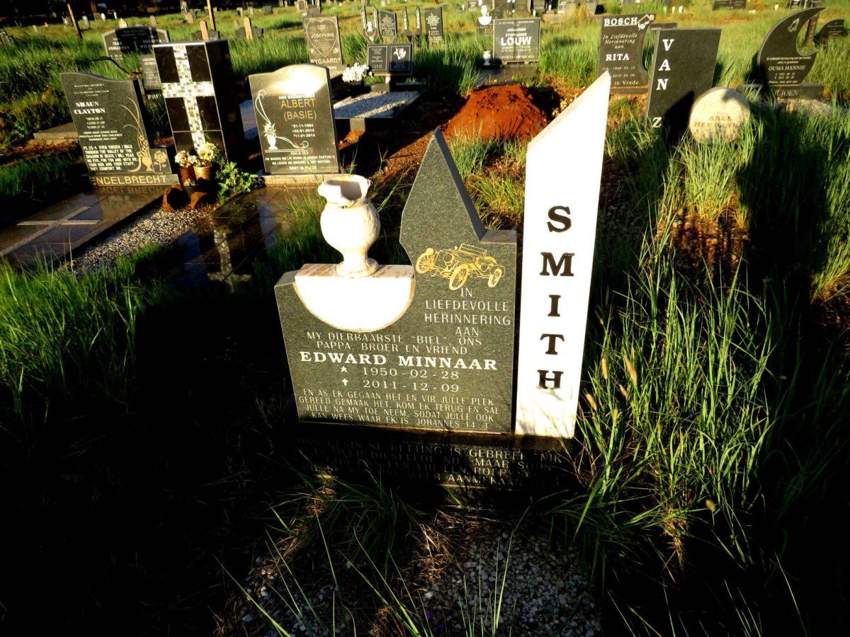 SMITH Edward Minnaar 1950-2011