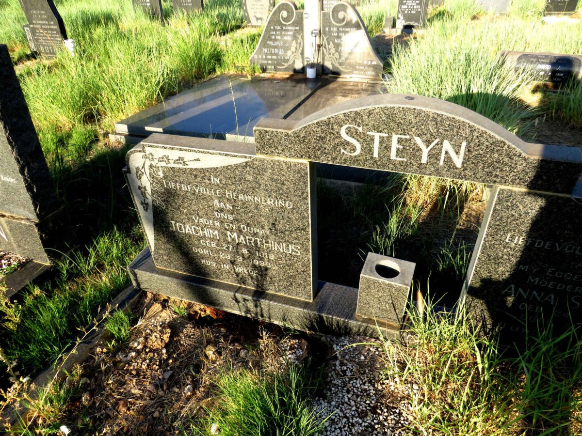 STEYN Joachim Marthinus 1918-1990 & Anna Susanna 1925-1978_1