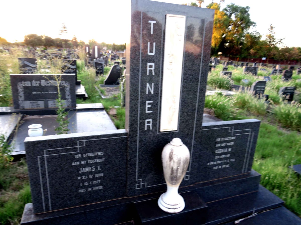 TURNER James T. 1888-1977 & Cecilia M. VORSTER 1907-1980_1
