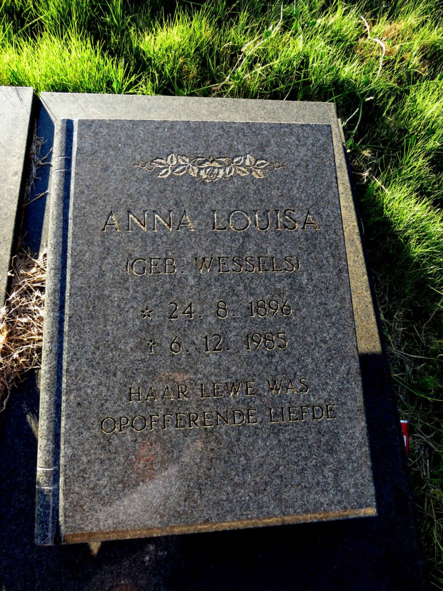 THEUNISSEN Jacobus Marthinus 1895-1986 & Anna Louisa WESSELS 1896-1985_3