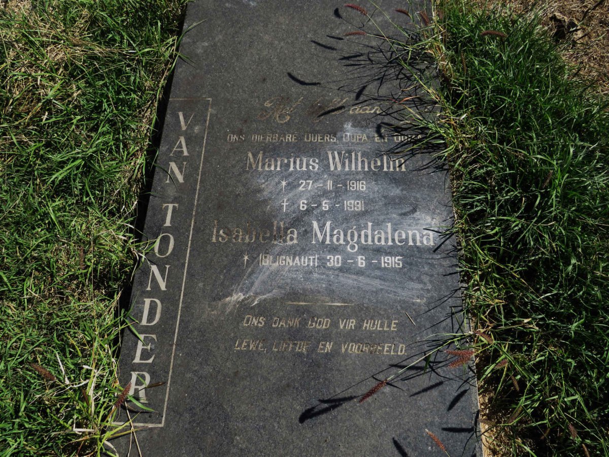 TONDER Marius Wilhelm, van 1916-1991 & Isabella Magdalena BLIGNAUT 1915-