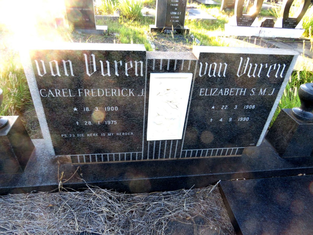 VUUREN Carel Frederick J,, van 1900-1975 & Elizabeth S.M.J. 1908-1990